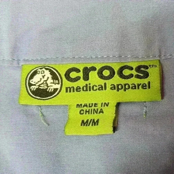 Crocs Scrub Top V neck Size Medium - Picture 3 of 6